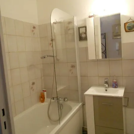 121 Rue De La Tranchee *